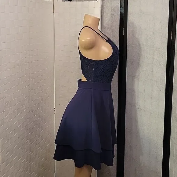 BRAND NEW DIANE LACE SLIT CUTOUT MINI DRESS - Picture 6 of 14